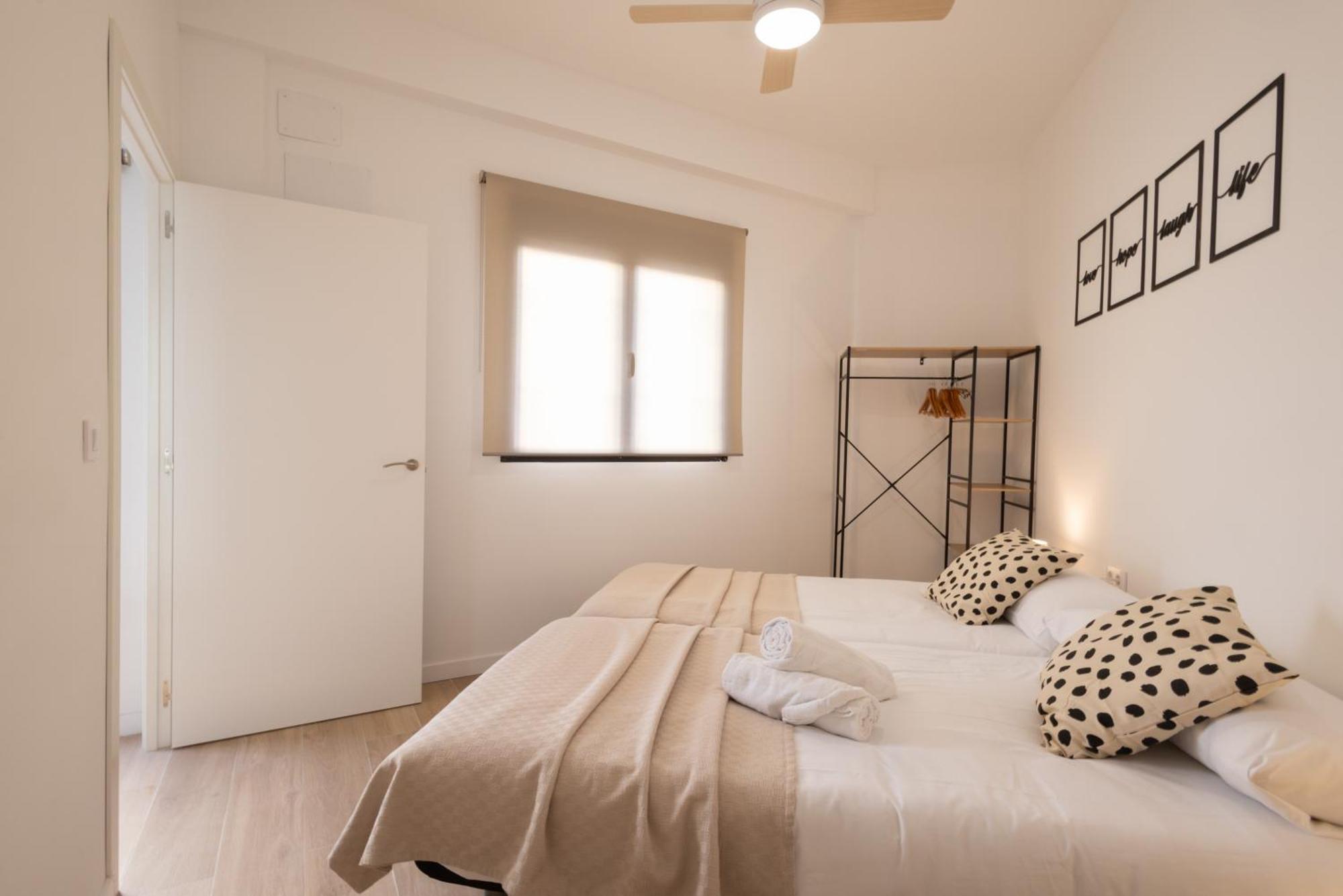 Cruz Cubierta Apartments Валенсия Экстерьер фото