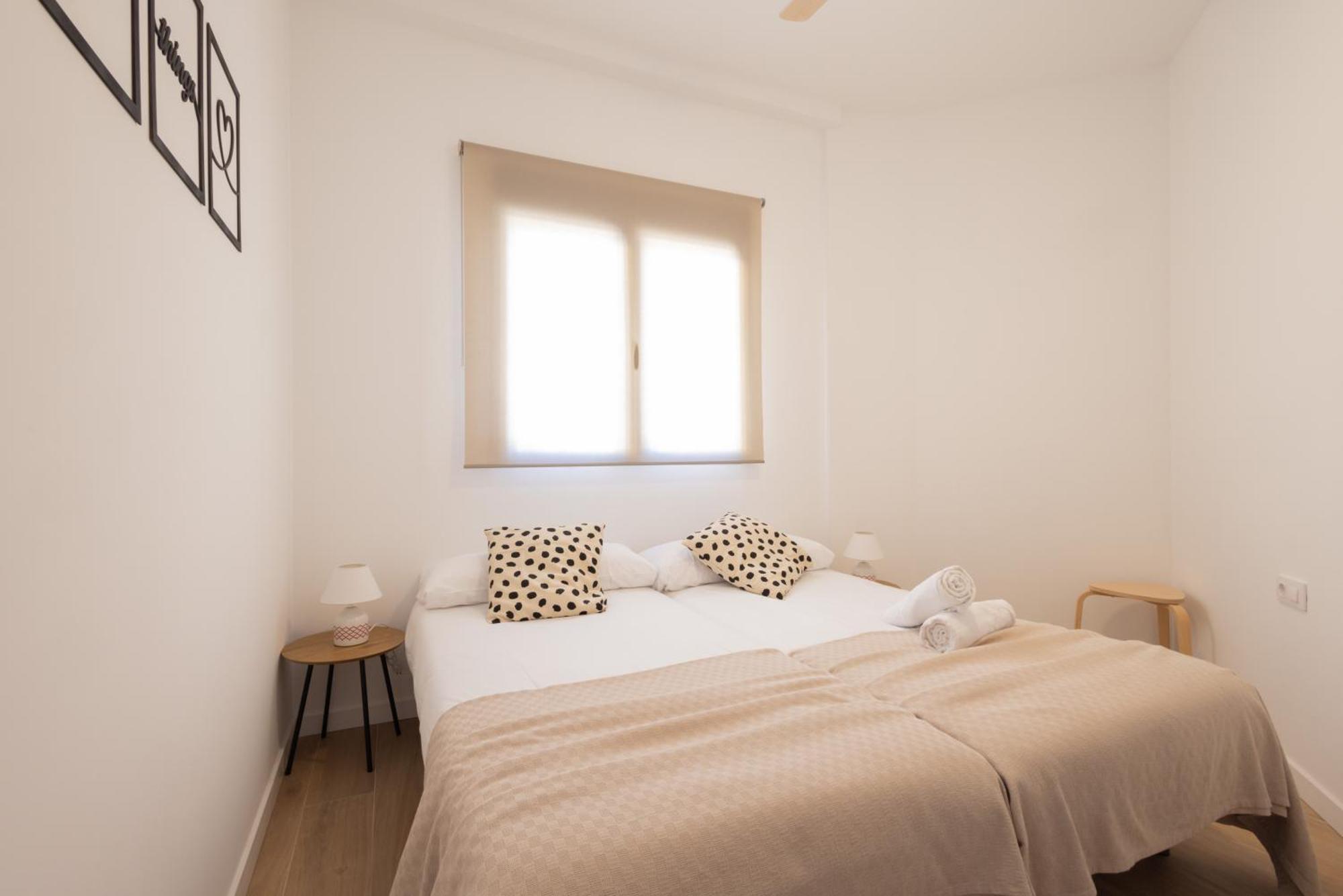 Cruz Cubierta Apartments Валенсия Экстерьер фото